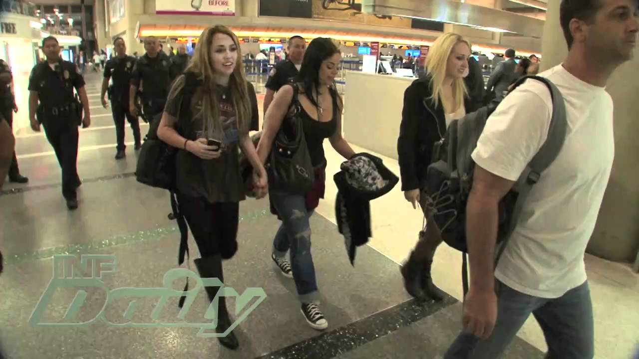 Miley Cyrus Tells Our Pap: 