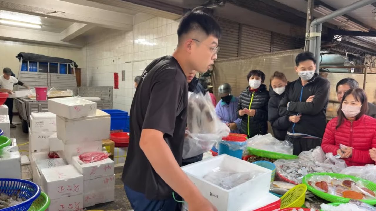 「吃飽睡」正在直播！