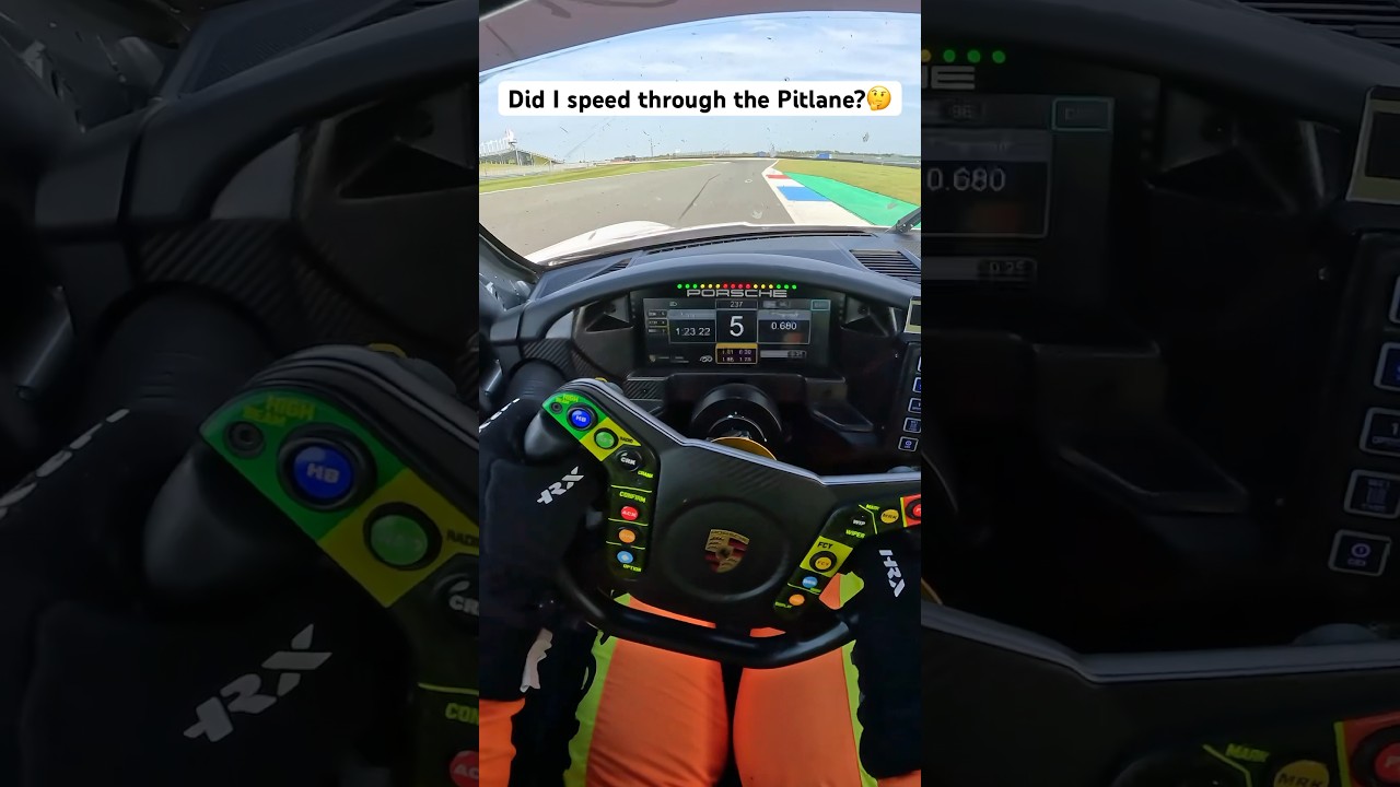 Porsche Cup car sends it through the pits🚀😳