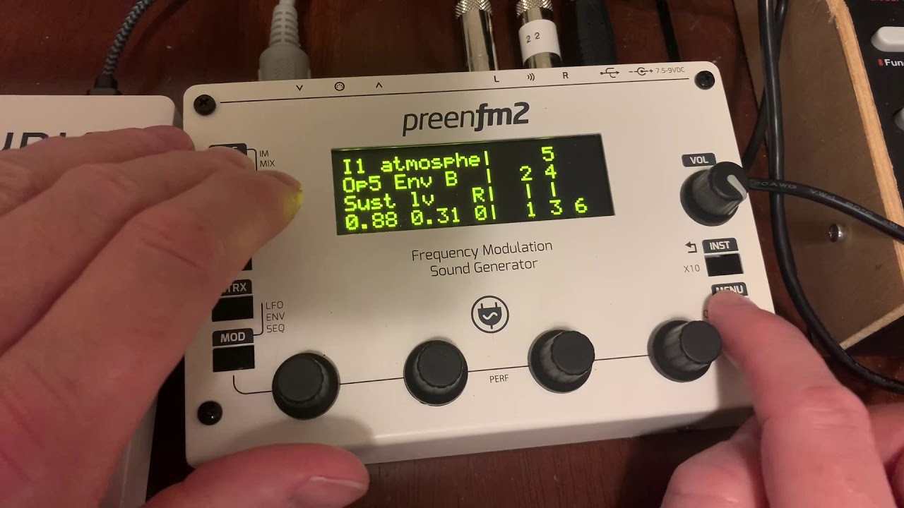 PreenFM2 - 20 min. Exploration and Randomization - No talking