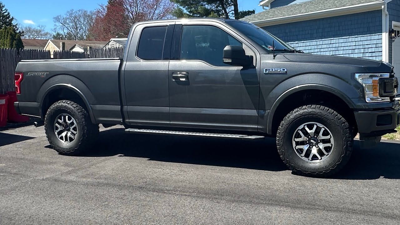 35 inch Ford Raptor wheels on stock F150