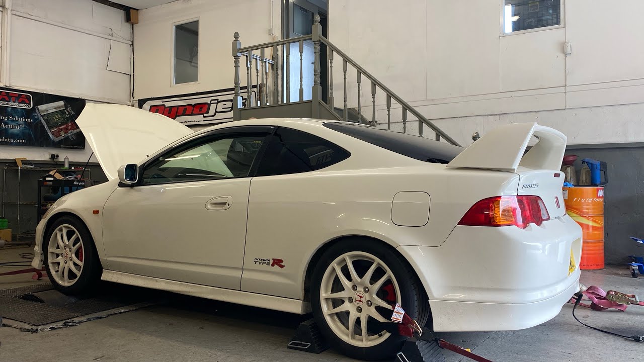 Dc5 gets some maintenance and repairs!! Drop links, paint and gaskets