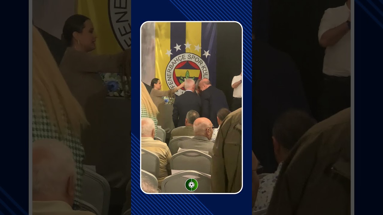 Mahmut Uslu, Aziz Yıldırım'ın adaylık toplantısı i&ccedil;in salona giriş yaptı