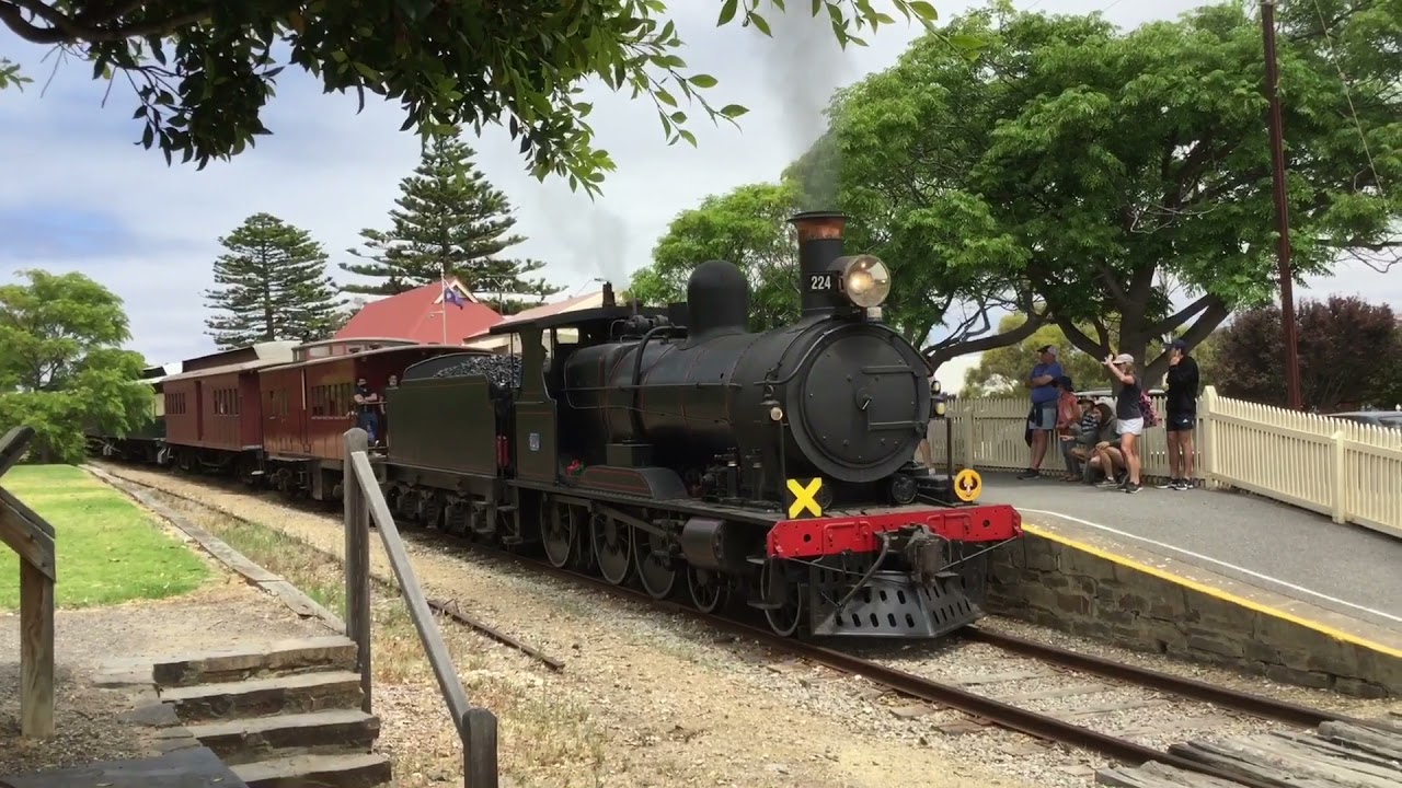 Chasing SteamRanger Greytimetable on the cockle train