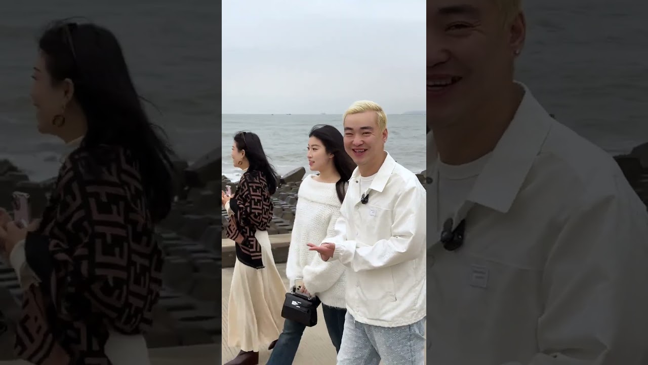 飞越2000km，女大学生只为带妈妈看海！ #谢氏盛兴丸店 #白衣不沾油 #带父母旅行 #街采 #看海