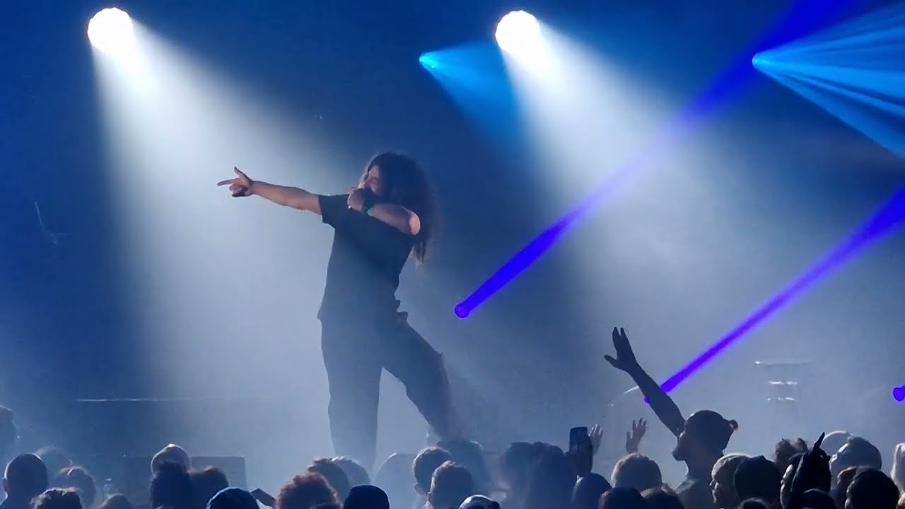 CHATON - Deux Larmes (Blundetto) (6/8) Live La Cigale Paris 20230127 215806 HD