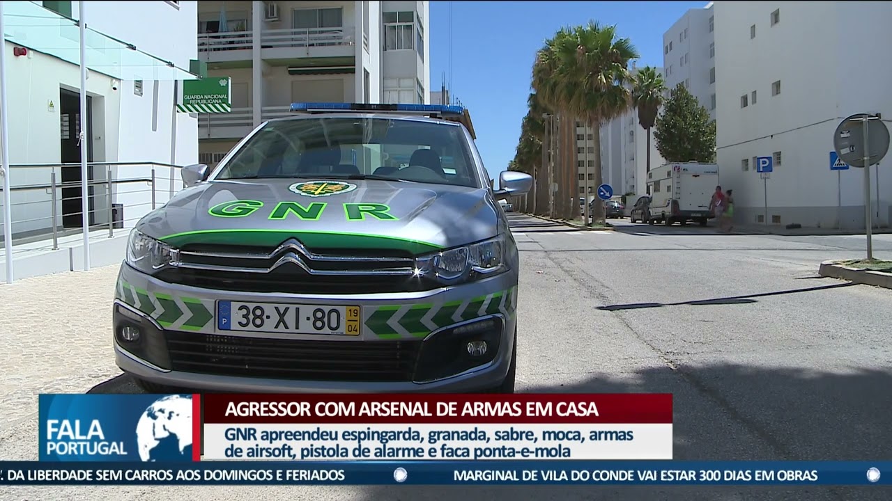 Agressor com arsenal de armas em casa