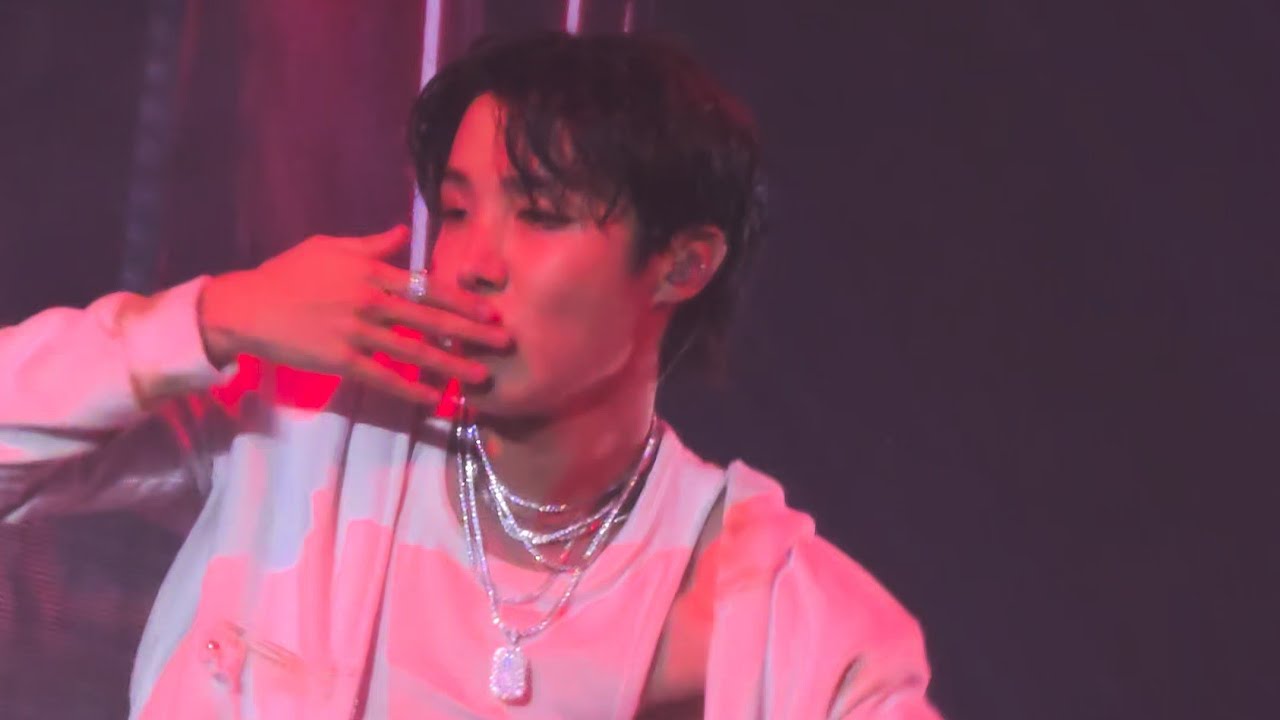 250301 BTS j-hope 「Airplane pt.2 + MIC Drop + 뱁새 Baepsae」fancam | HOPE ON THE STAGE SEOUL