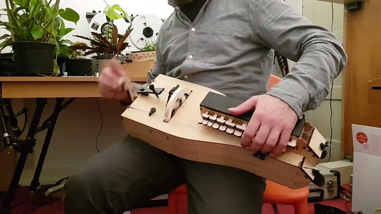 Nerdy Gurdy Basic - Low chanter demo