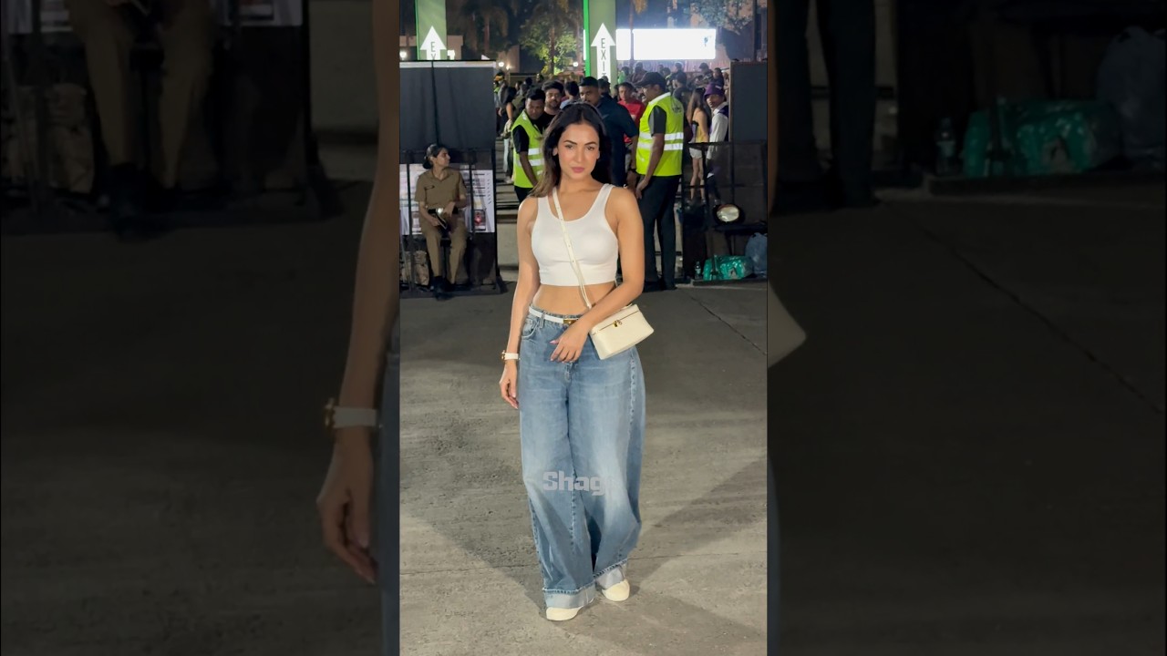 Sonal Chauhan Spotted For Enrique Iglesias Concert | #Bollywood #CelebritySpotted #SHAGOTV
