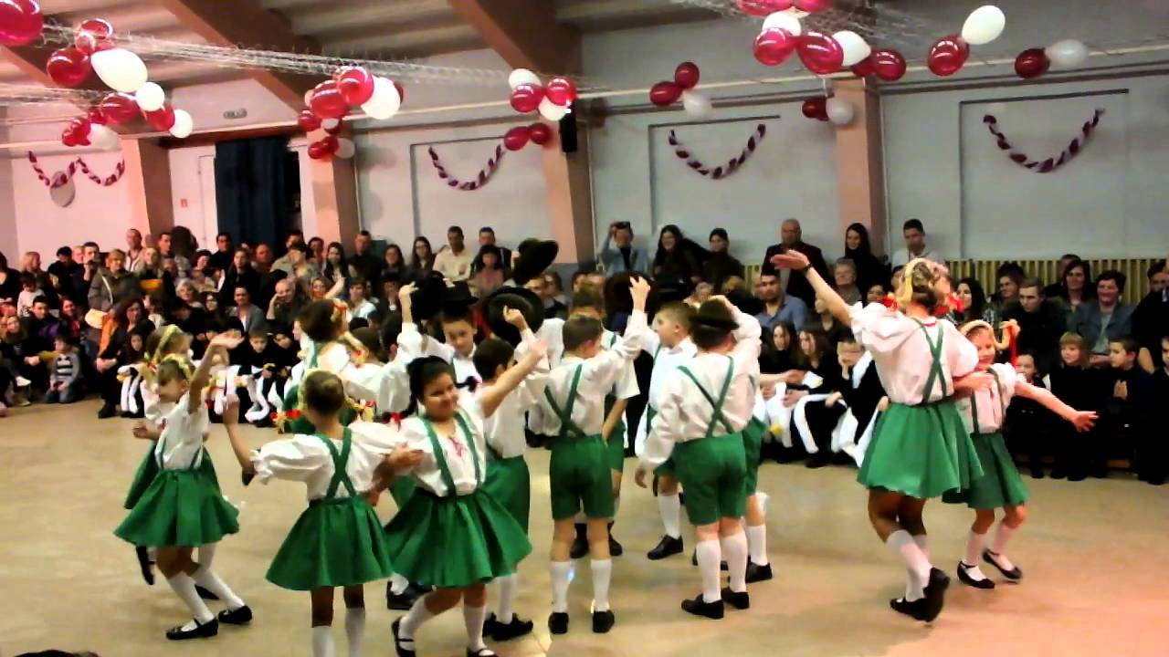 2016 farsang Bajor táncosok Hort