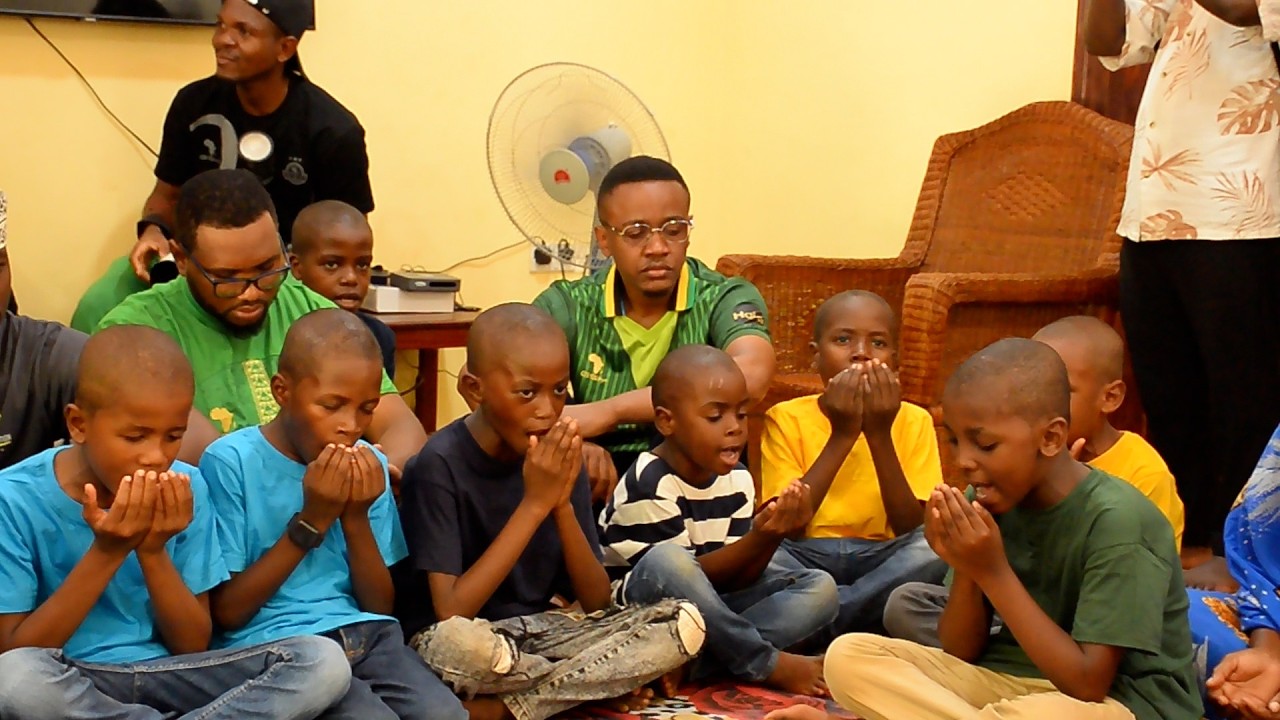 YANGA WAFANYA DUA NZITO KABLA YA KUIMALIZA JS KABYLIE/WAFANYA JAMBO KUBWA KWA WATOTO WASIOJIWEZA.