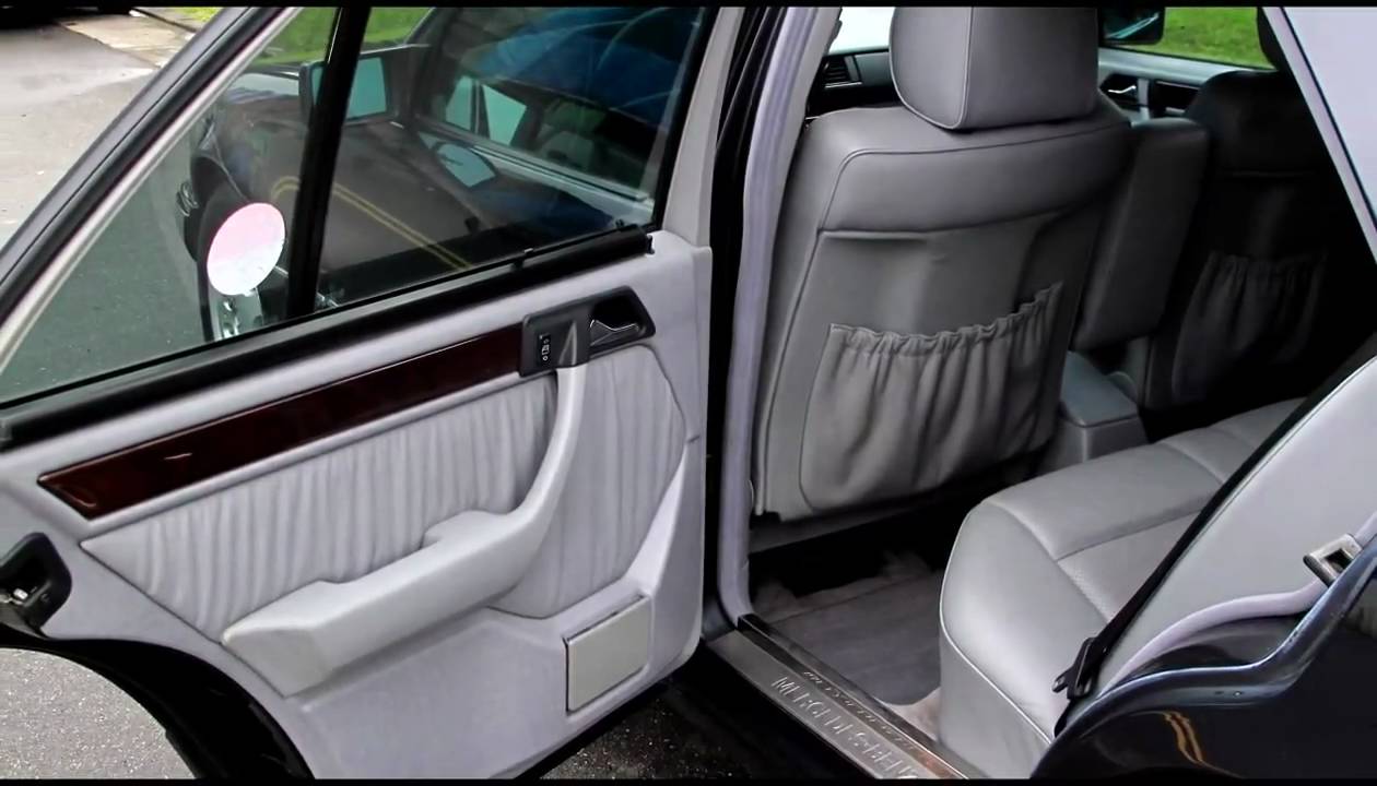 BENZ_E220