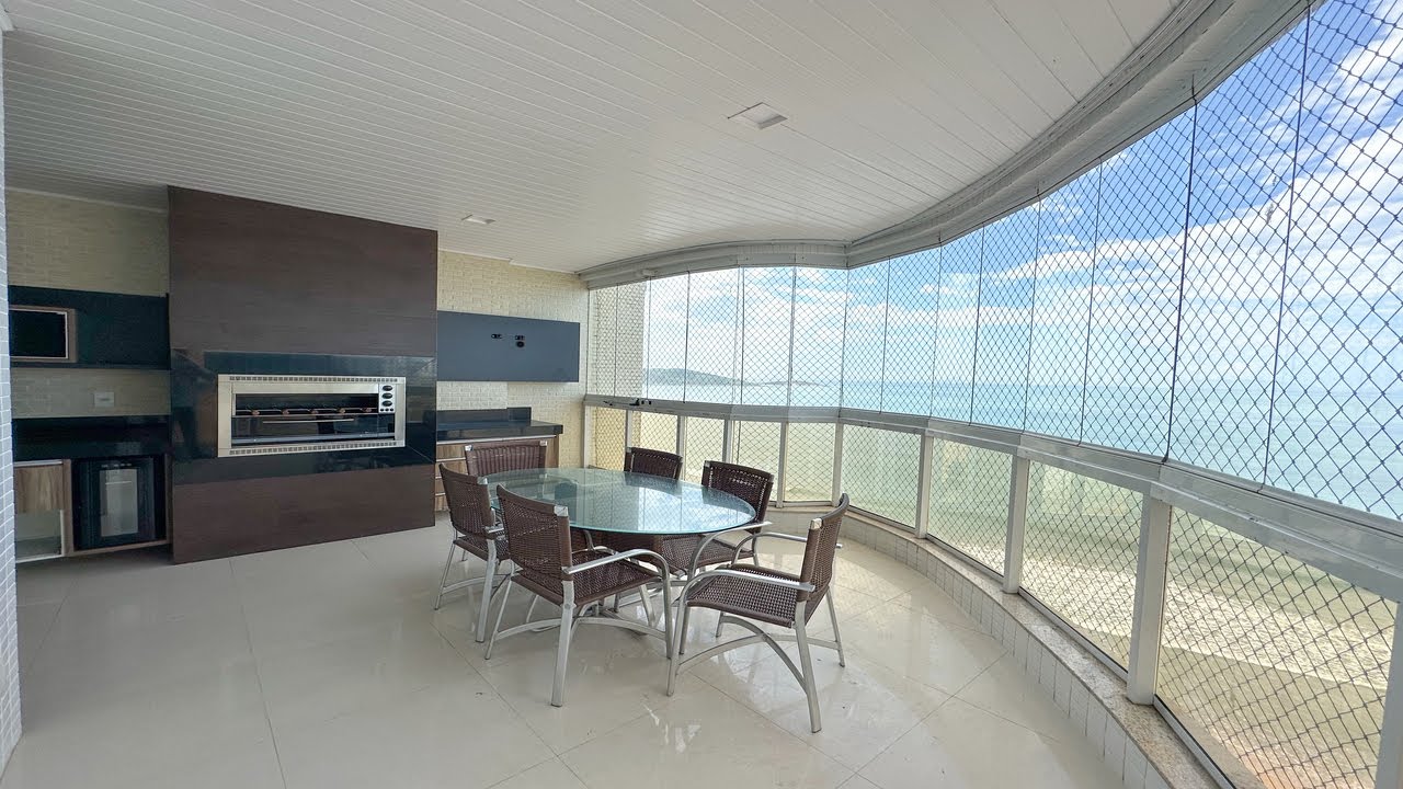 (VENDIDO) UM AMPLO APARTAMENTO DE 3 QUARTOS DE FRENTE PARA O MAR DA PRAIA DO MORRO EM GUARAPARI-ES