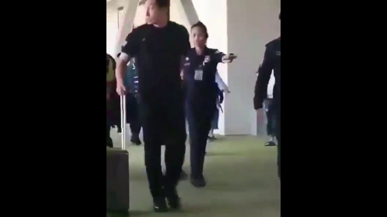 BlackPink 블랙핑크 at NAIA AIRPORT Philippines For Shopee event. (June 6, 2019)