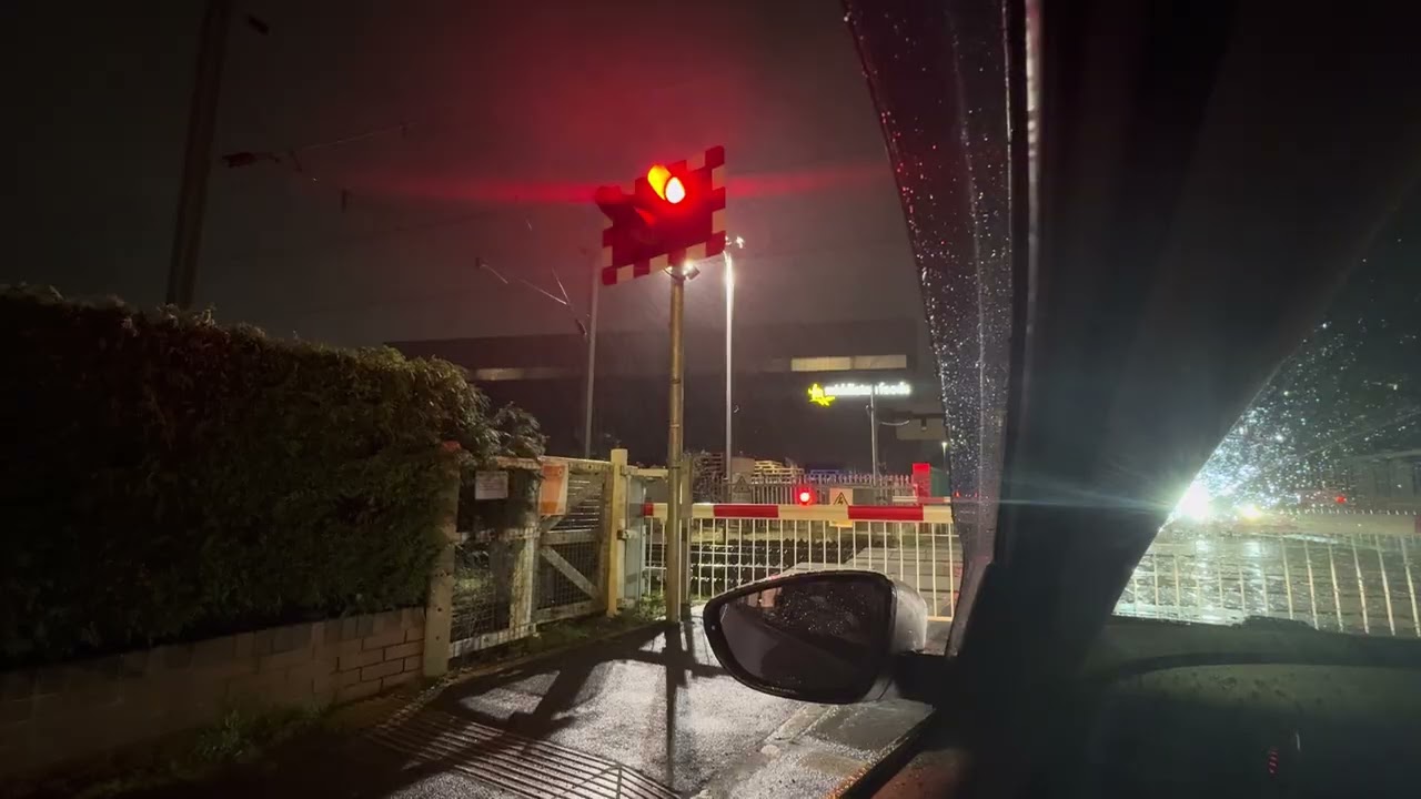 Noose Lane level crossing 20/01/2025 closure 7:45 pm WMR service Birmingham new Street to Shrewsbury