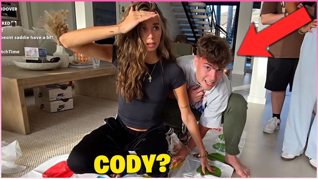 CLIX использует RIZZ во время игры в TWISTER с SADIE в прямом эфире! (Моменты Fortnite)