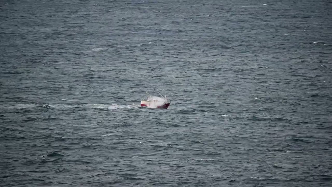 MAPEI Navegando por Cabo Ortegal después de acabar de faenar 