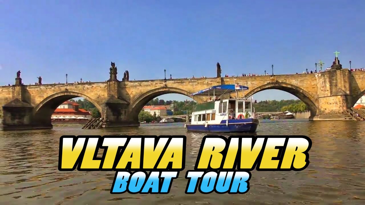 VLTAVA RIVER BOAT TRIP - Prague (4k)