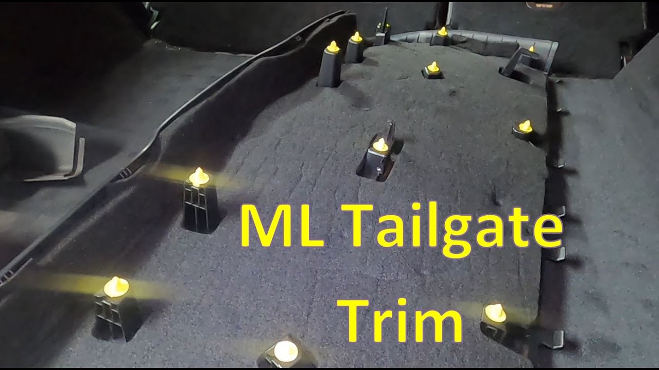Mercedes W166 Tailgate Trim Re-Assembly
