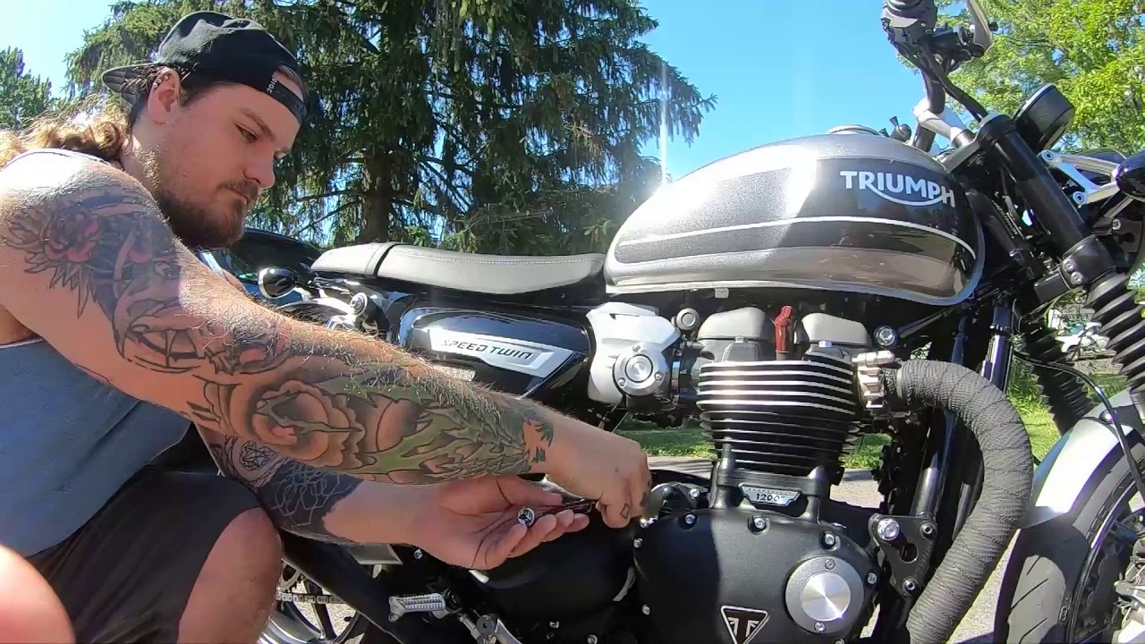 Установка передней звездочки 17t!! // Triumph Speed ​​Twin // HD