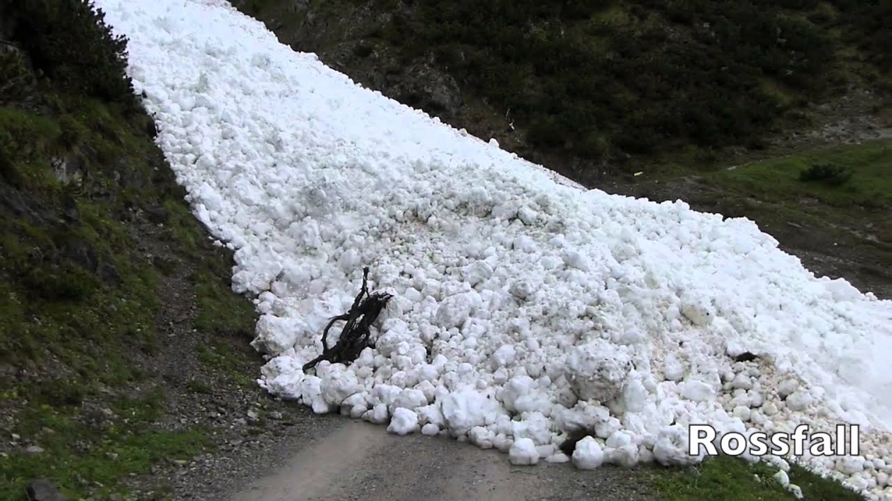 Höttingeralm - Lawine Juni 2013
