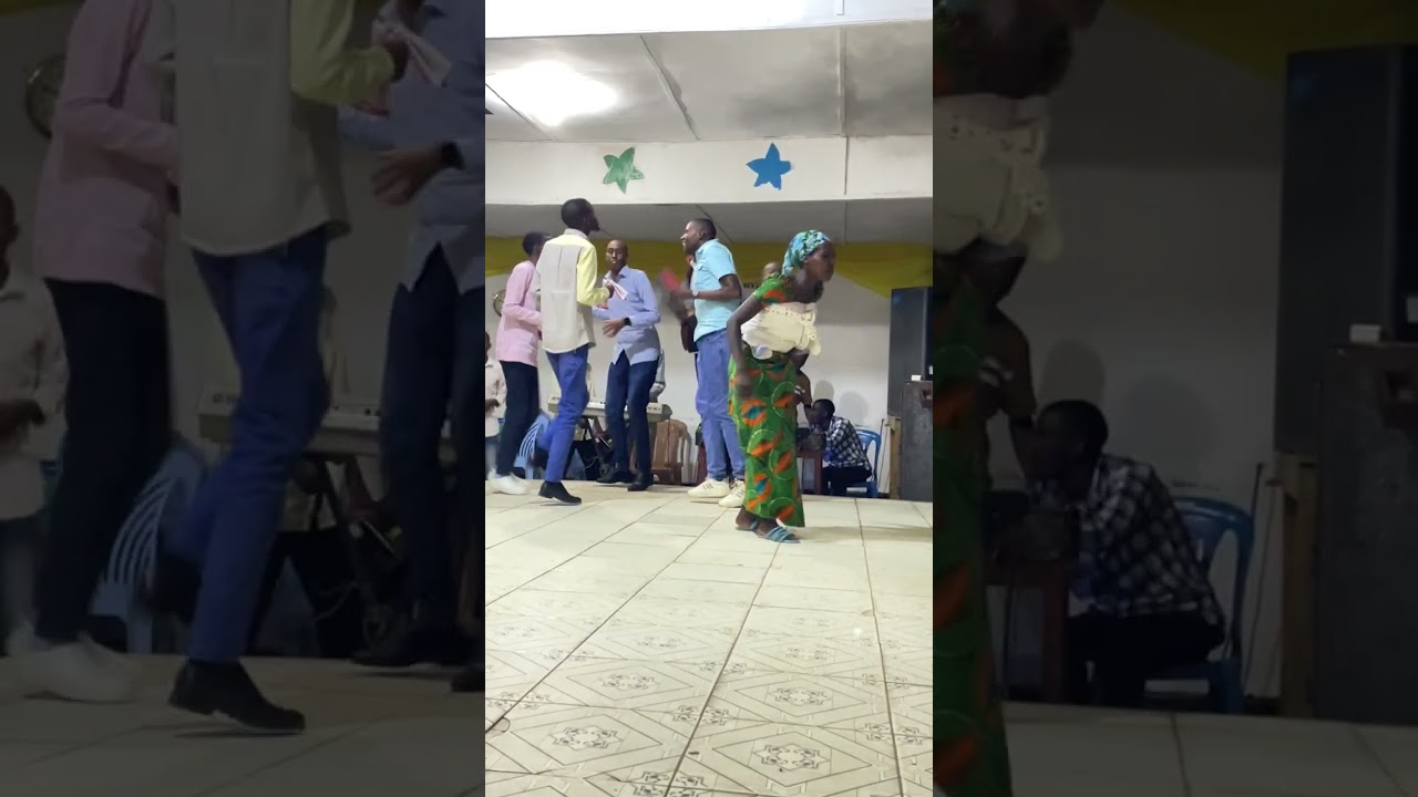 Nowa kuki wubaka iyo nkuge  by BYIRINGIRO kuva 🇰🇪 Mugatatu k’abayumbe nakivale 