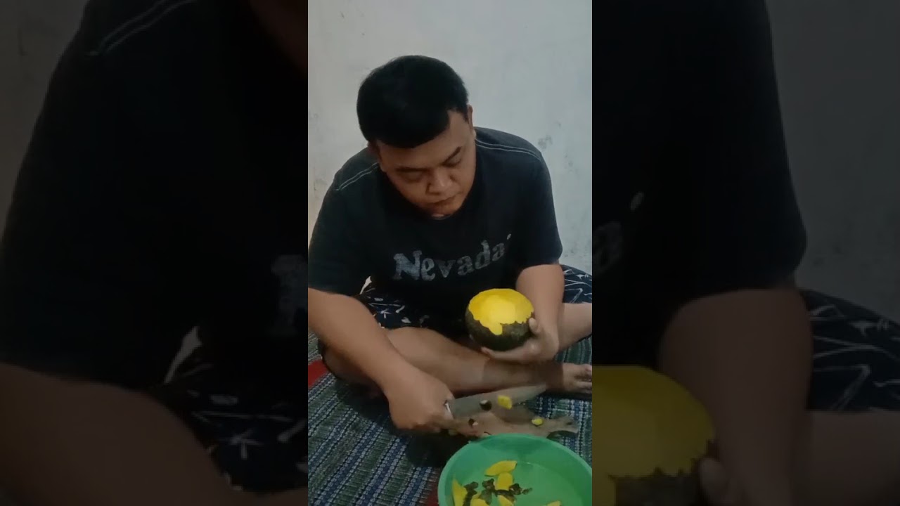 #Mengupas mangga yang sangat manis