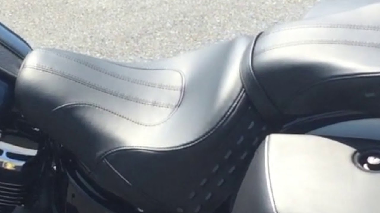 2019 Harley Davidson FLHCS Heritage Classic 114