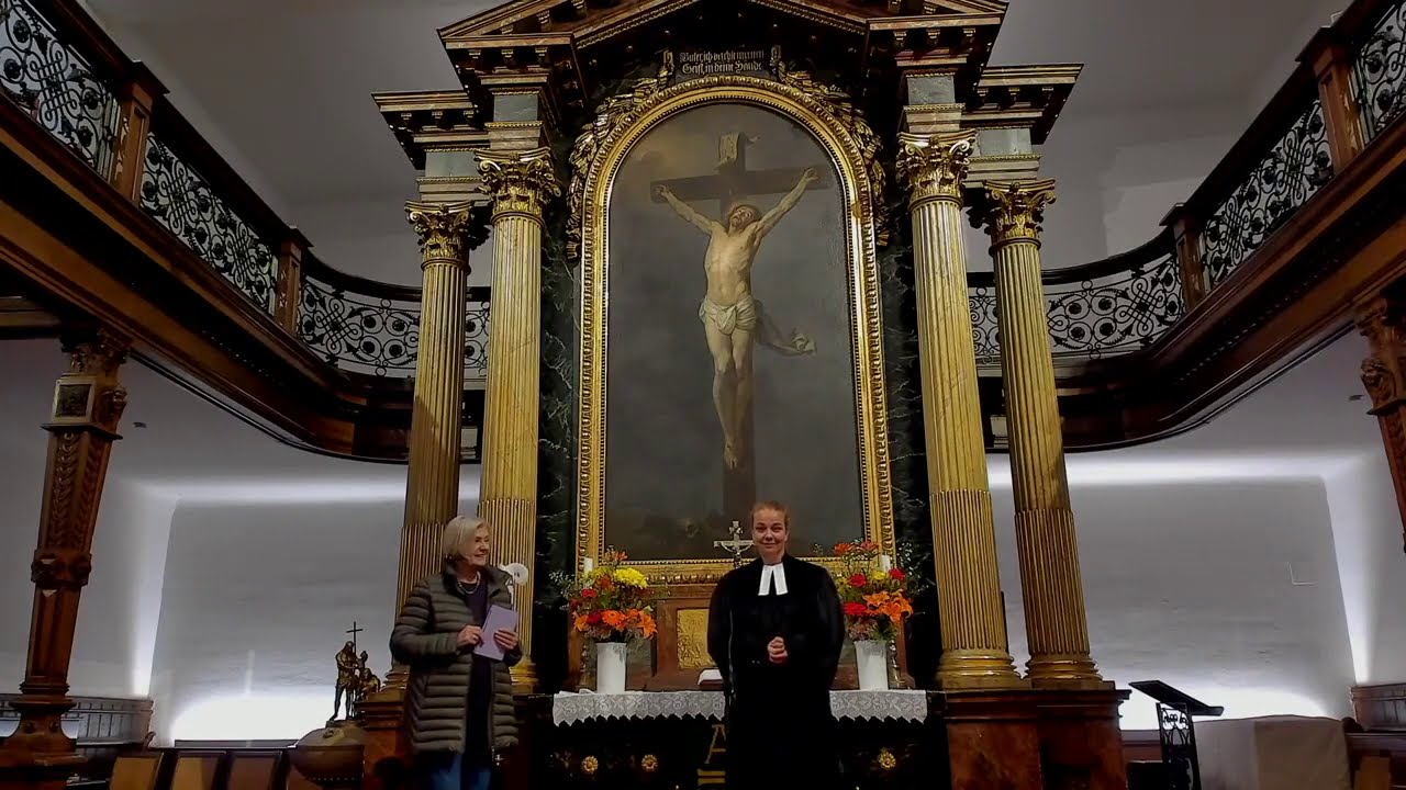 Kirchenrundblick vom 7.10.2020 - Der Altar der Lutherischen Stadtkirche