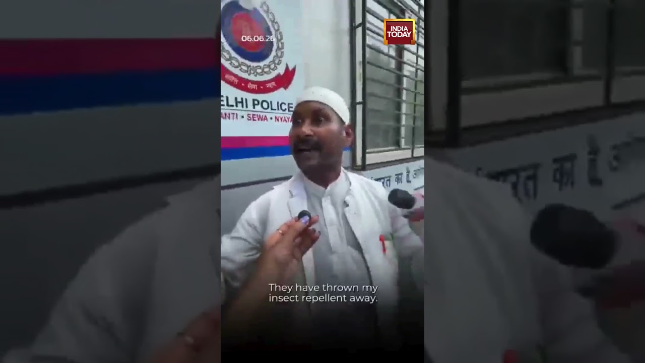 Cockroach Janata Party | Man Carrying Bug Spray Removed From CJP Protest #cockroachjanataparty