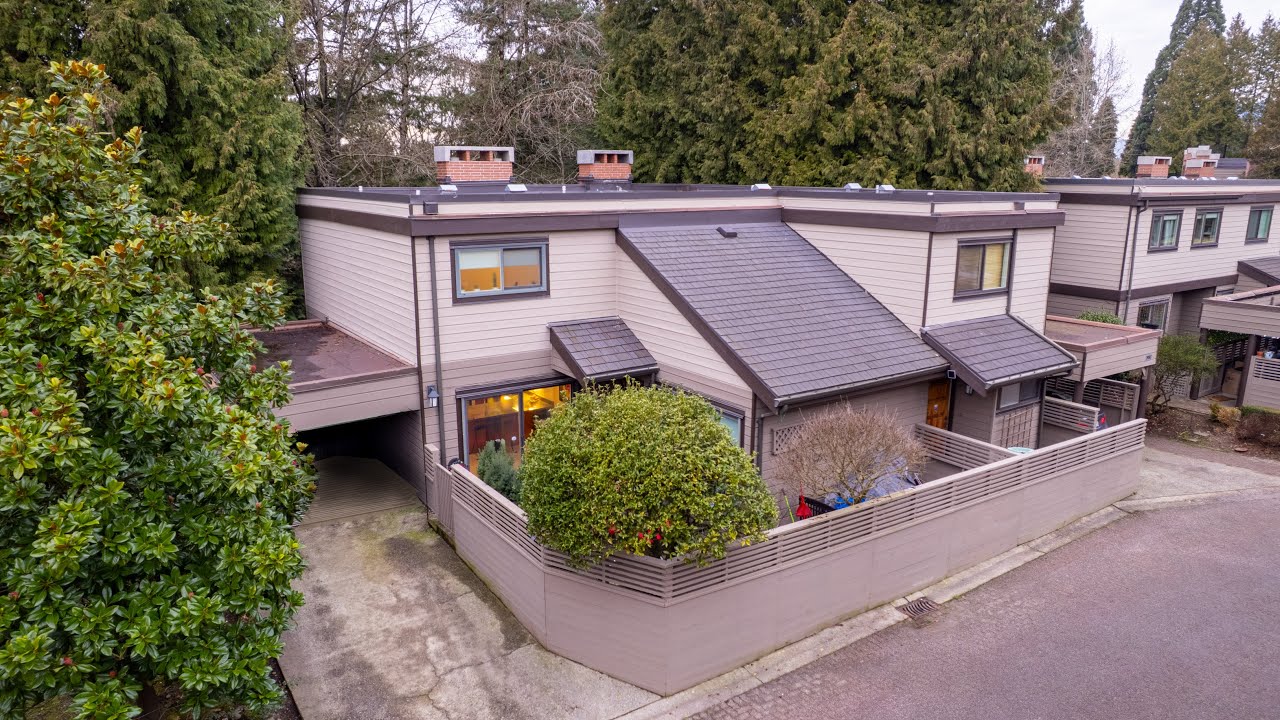 3993 Parkway Dr , Vancouver