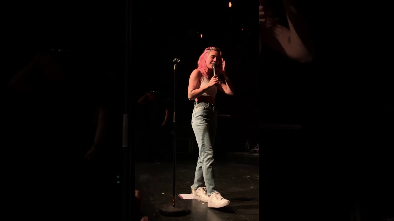 Bea Miller - S.L.U.T. - live in Amsterdam Paradiso Noord - 27 September 2019