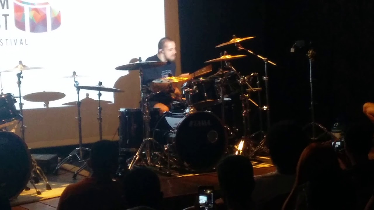 Eloy Casagrande (solo).