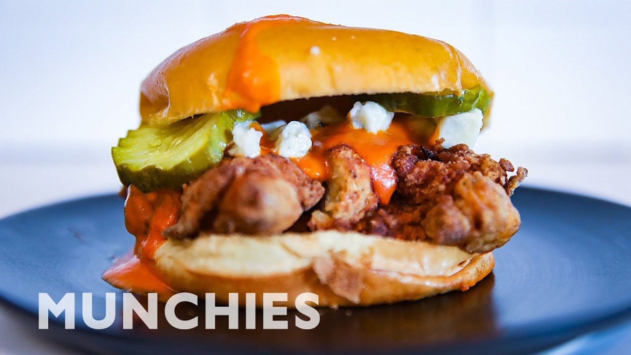 Amateur Cook Jonnyshipes Makes A Buffalo Chicken Sandwich
