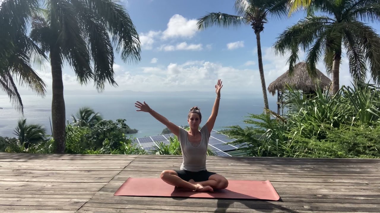 15min Wake Up Yoga