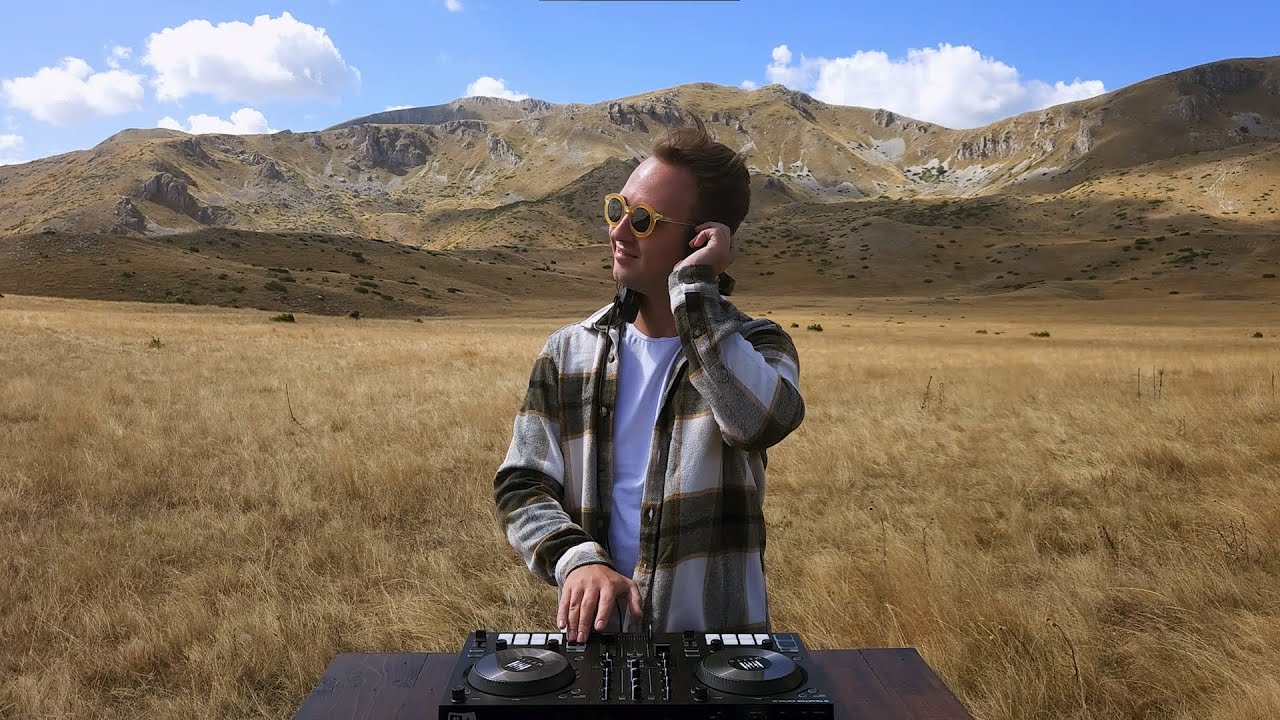 ETHNO TECHNO IN THE MOUNTAINS MIX (Mixed by Metto)