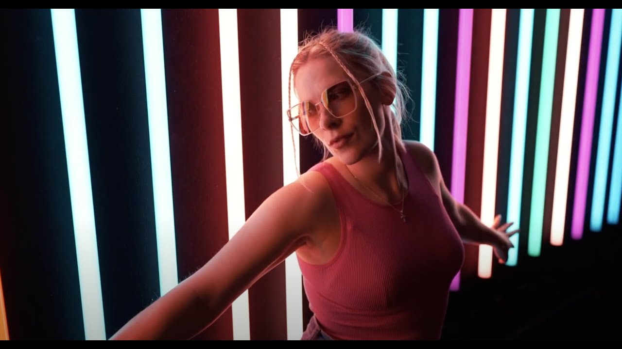 Emma-Mo - Karma (Official Music Video)