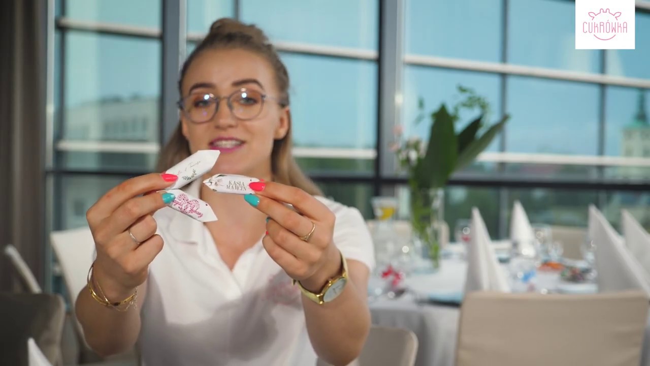 Upominek dla gości na wesele w postaci personalizowanych kr&oacute;wek. Hand Made!