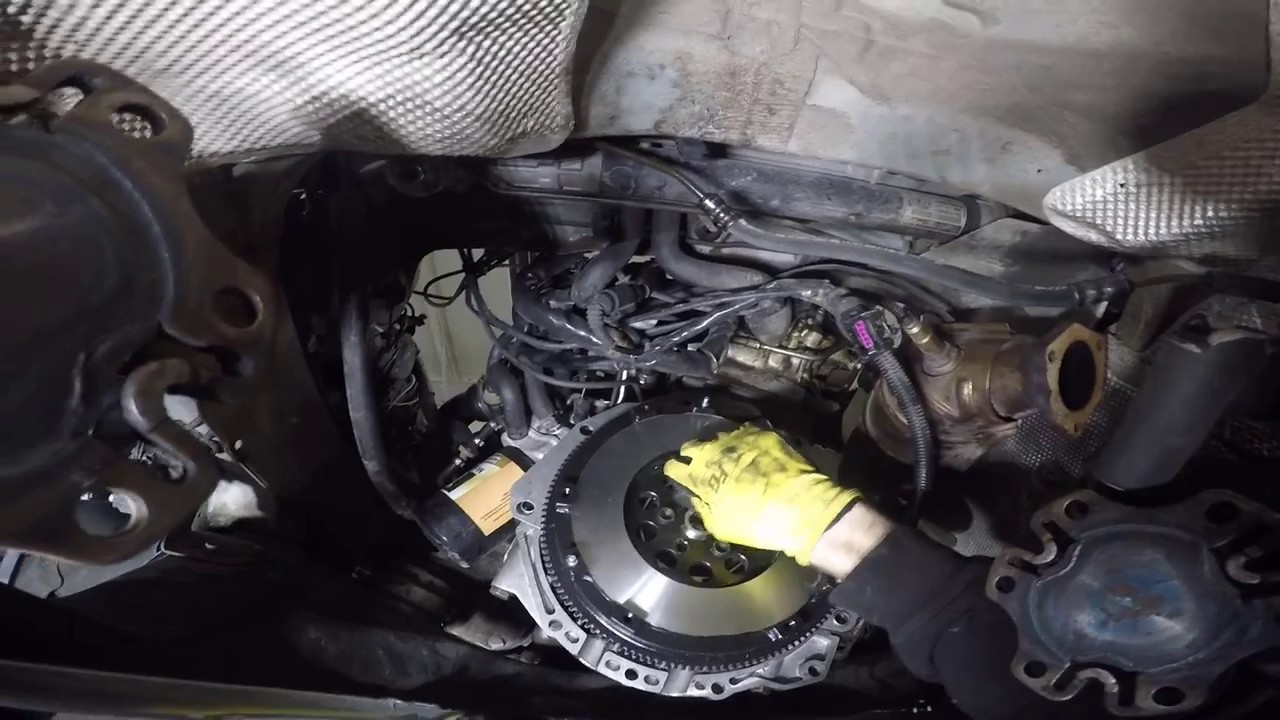 Audi A4 1.8T 2002 (B6) Clutch installation
