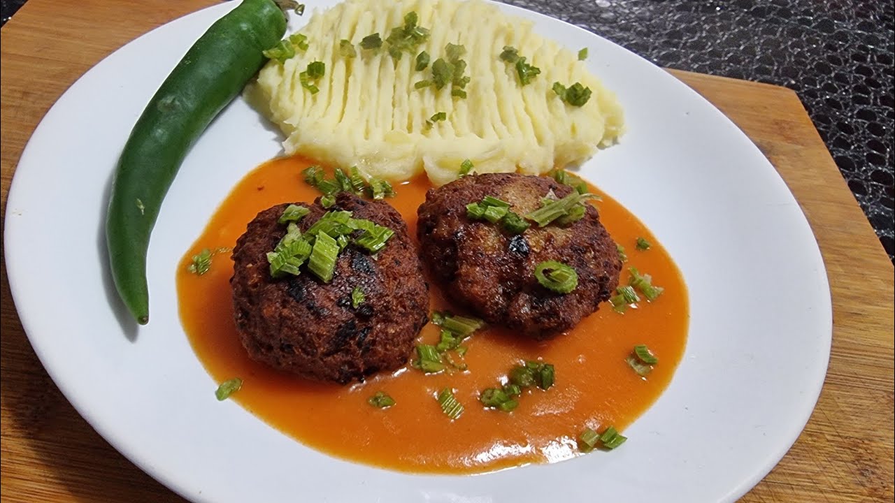 Chiftele cu Sos de Roșii si Cartofi Piuree 🧆🍅🥔#fy #fypシ #vlog #food #recipes #viral #viralvideo #fyp