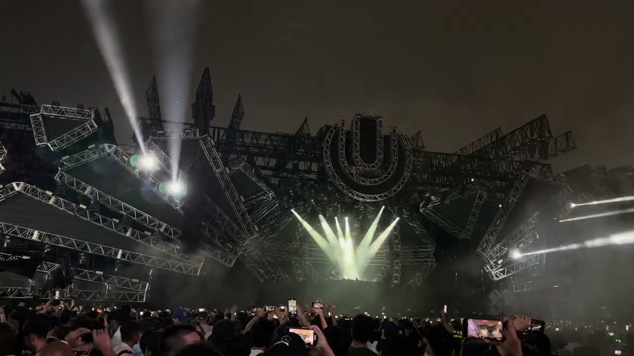 Tokyo By Night (feat. Karin Park) [#axwell  Remix] x SHM - Can U Feel It (ULTRA JAPAN 2023) [4K HDR]