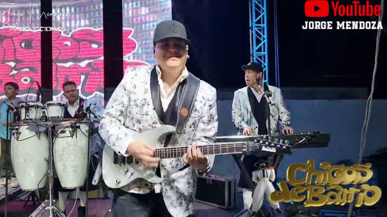 Chicos de barrio  en Quinta Chavez en La Paz Coah.
