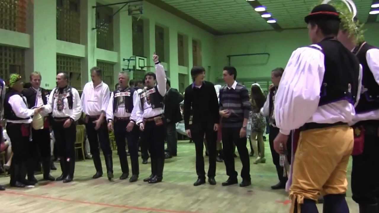 VRACOV-z hodové zábavy z místa, kde byl největší krojový hodový průvod v ČR-660 lidí! 2.