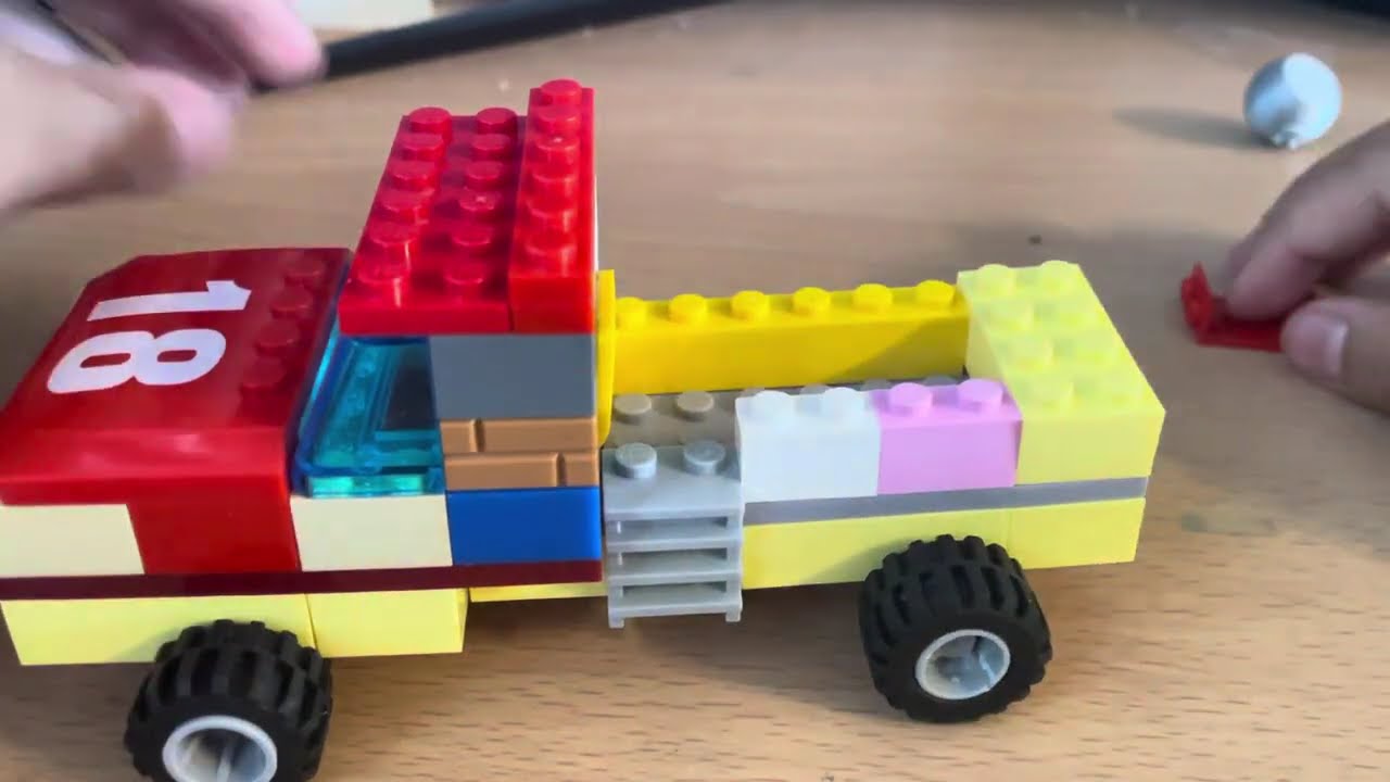 How to build a Lego truck for a trailer