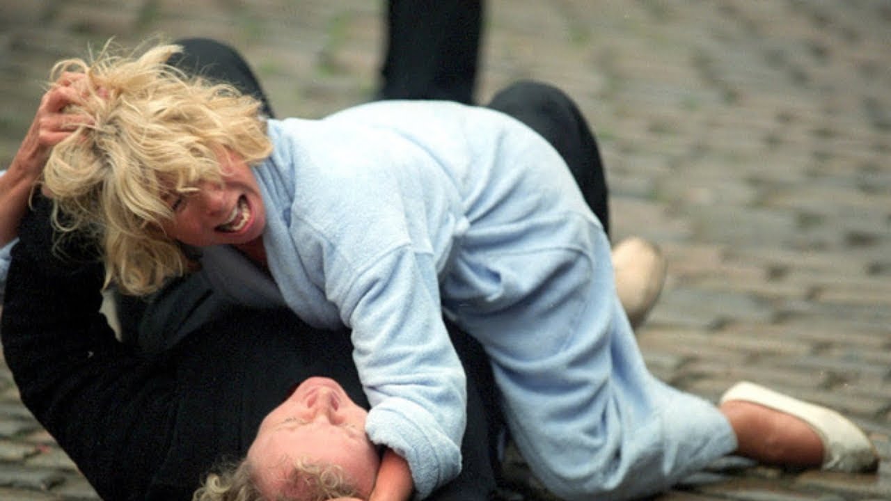 Coronation Street - Gail Platt Vs. Eileen Grimshaw (24th May 2004)