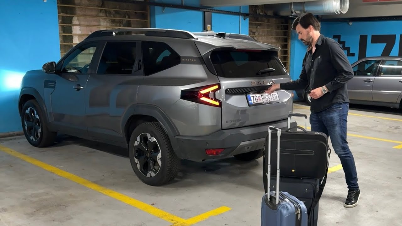 New DACIA BIGSTER 2025 - NIGHT DRIVE in the city (4x4 130 HP)
