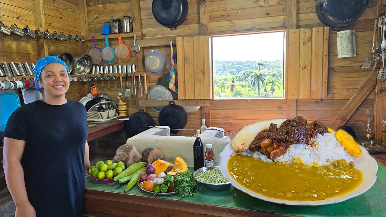 CARNE DE CHIVO guisada CON MIEL y VERDURAS CRIOLLA. Comida típica. LA VIDA EN EL CAMPO