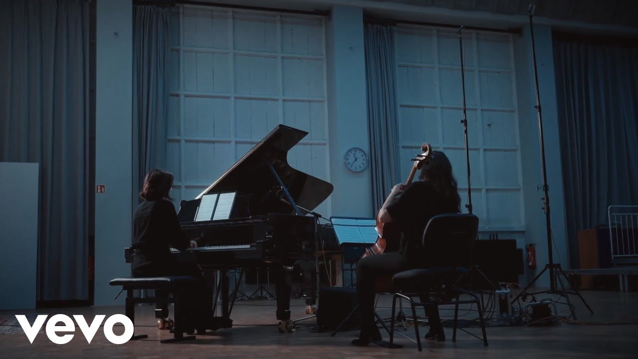 Olivia Belli, Raphaela Gromes - Laertes