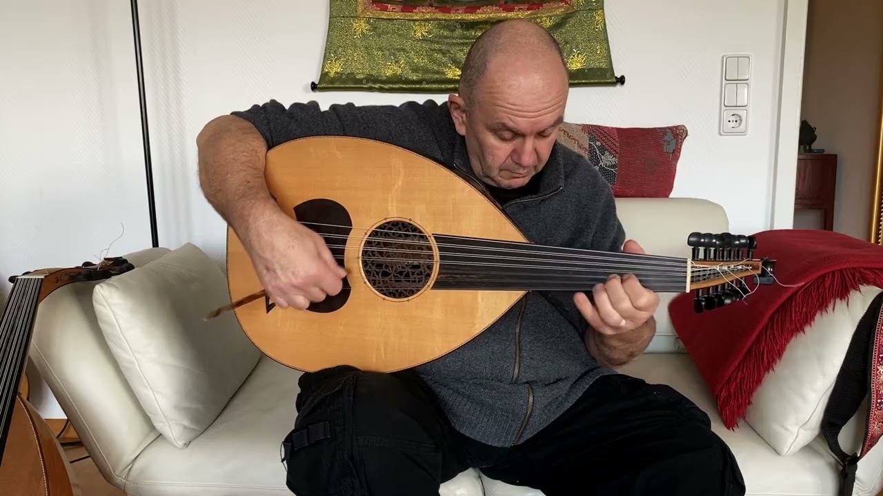 Robert Montheureux: Improvisation #2 on Stenzel 7-Course Oud